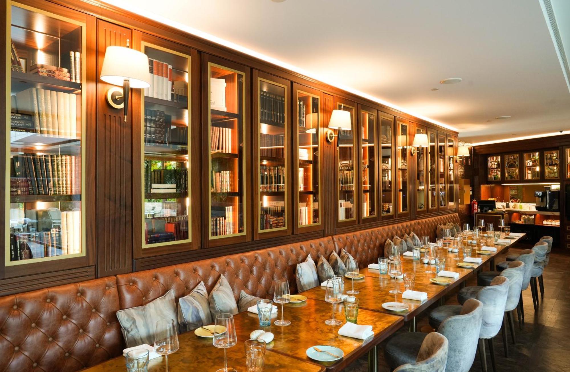 Wine & Books Lisboa Hotel المظهر الخارجي الصورة Interior of the restaurant